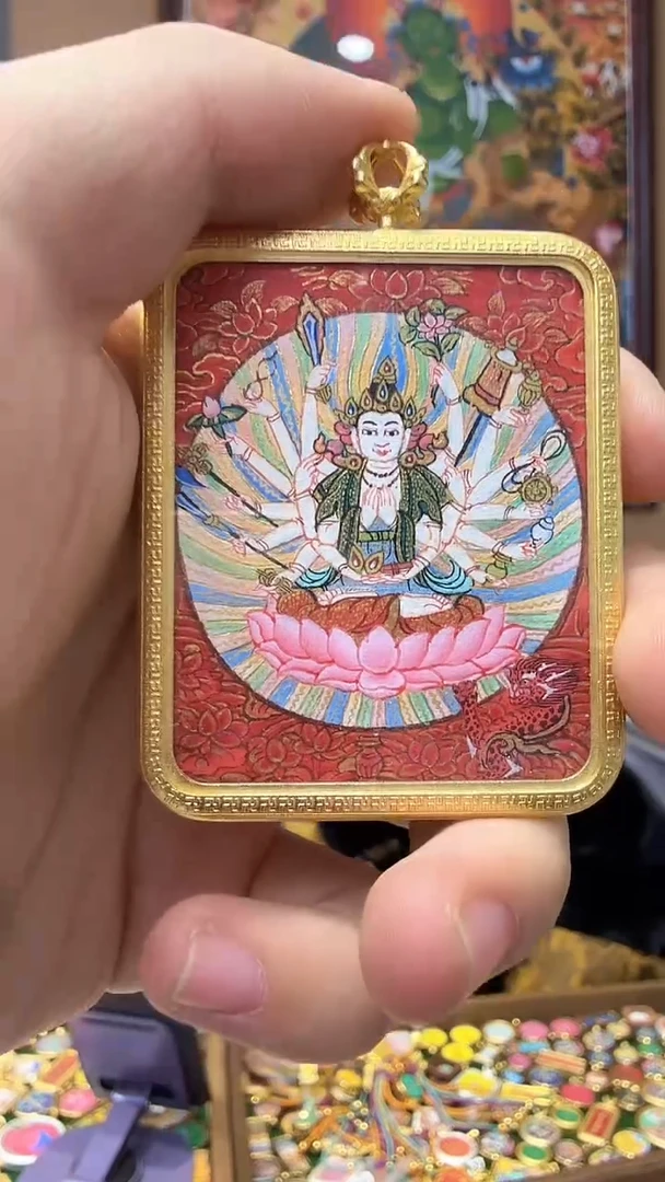 吊坠准提佛母-热贡纯手绘唐卡