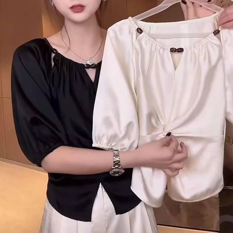 新款气质小众高级感镂空扭结收腰显瘦短袖T恤