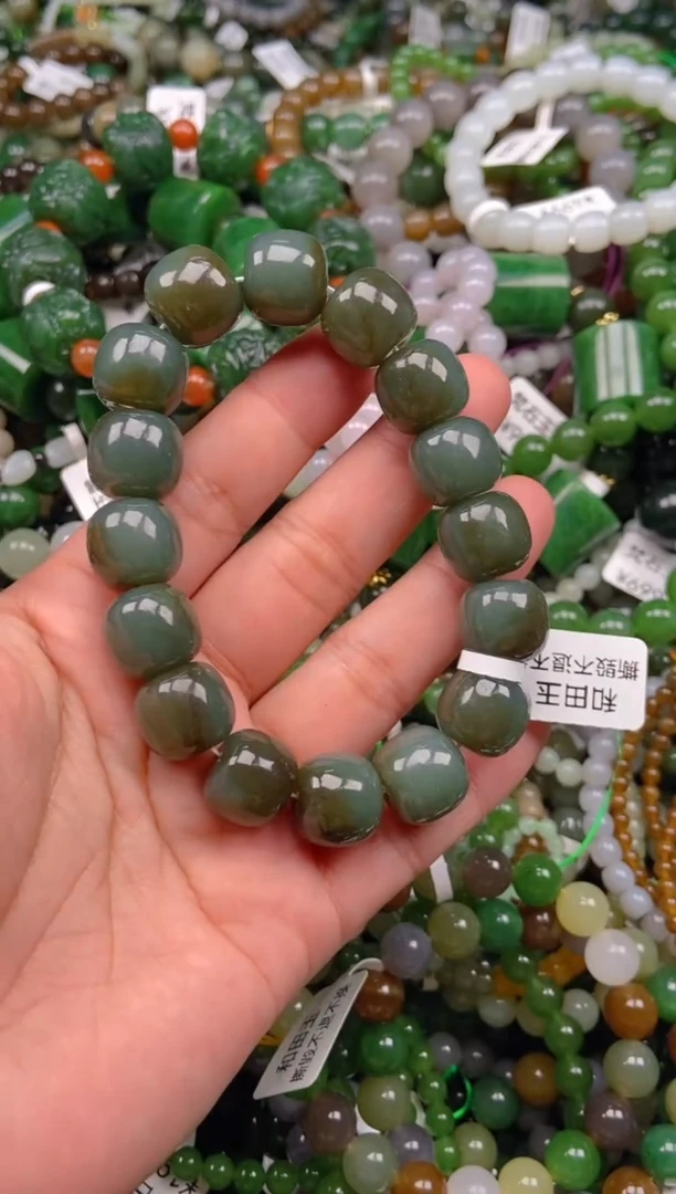 和田玉未镶嵌挂件1