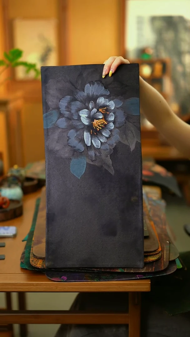 新品小片黑底花朵50*24