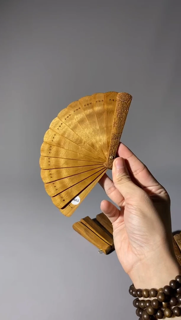 金丝楠小*头799号10cm小叶桢楠掌中扇