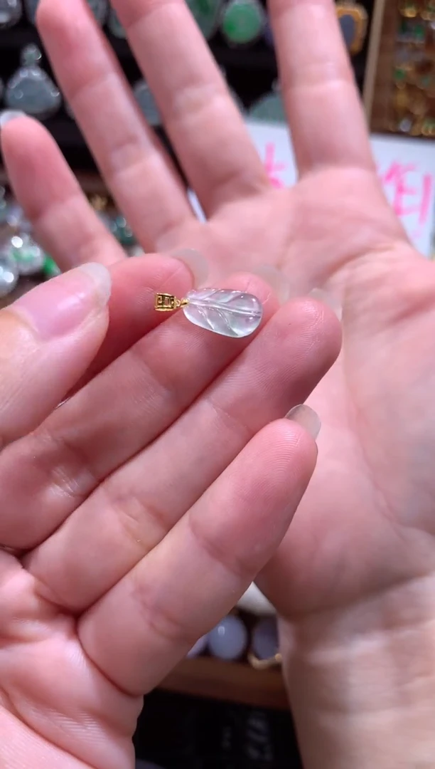 颈饰18K金镶嵌翡翠翡翠