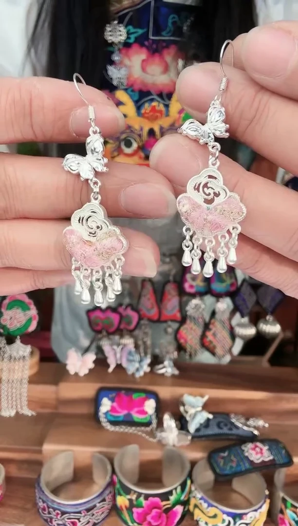 织绣手工苗绣刺绣耳环35