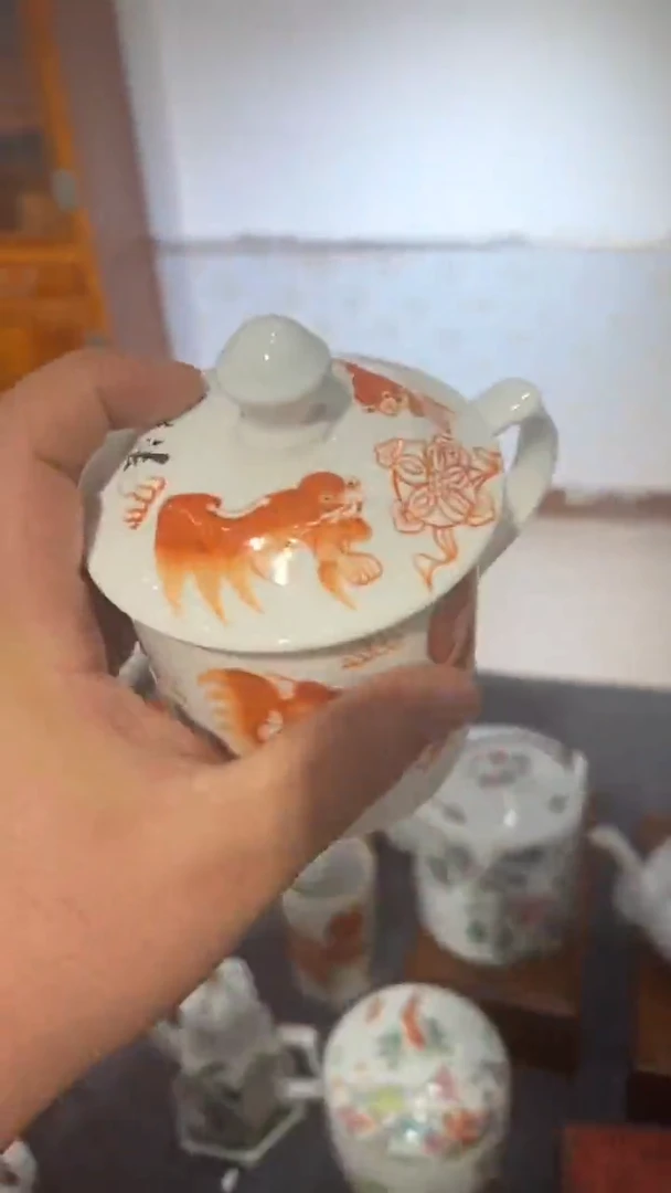 摆件瓷摆件瓷摆件狮子办公杯