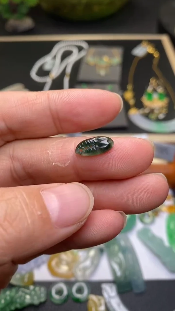 颈饰未镶嵌翡翠净货34532