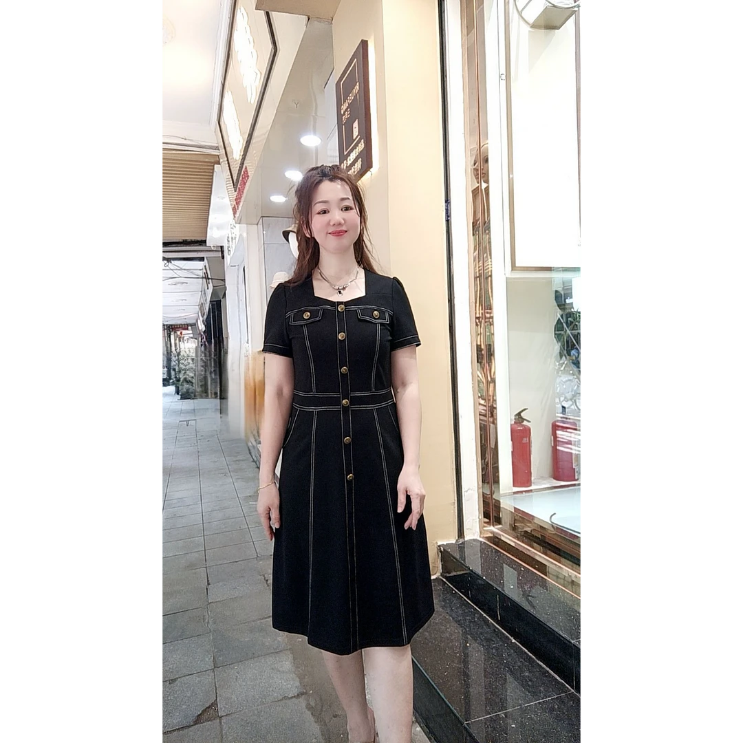 2025洋气减龄夏季修身显瘦连衣裙