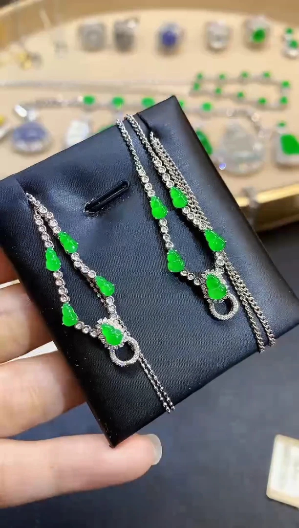 【闪购商品】翡翠套链18K金镶嵌多样性发一件0100