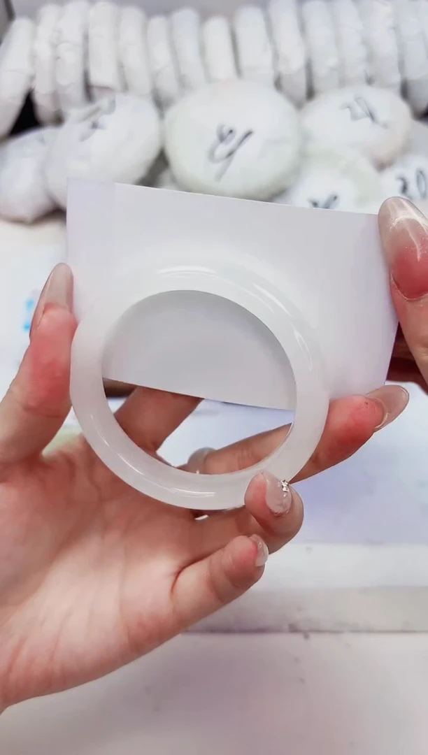 石英质玉手镯未镶嵌5-天山翠-圈口54