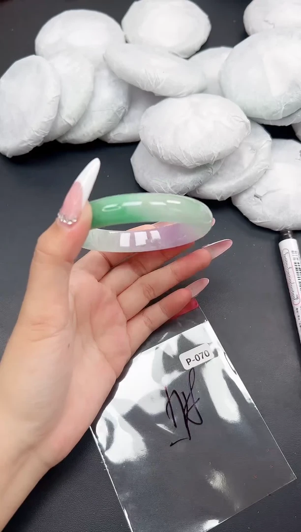 精品手镯，一物一拍P-070