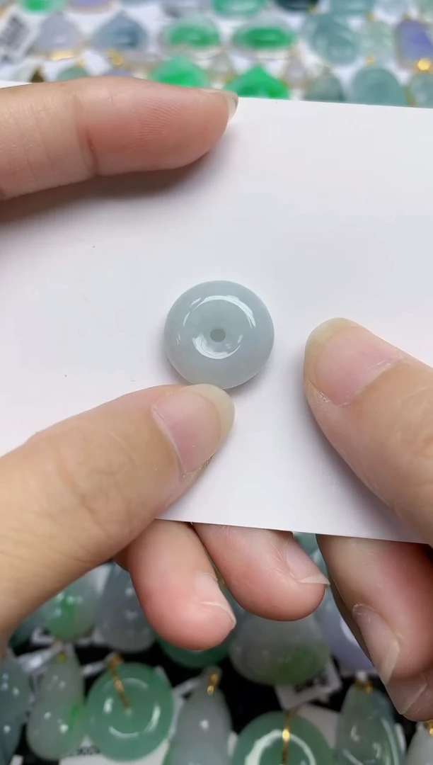 翡翠未镶嵌颈饰天然翡翠A货