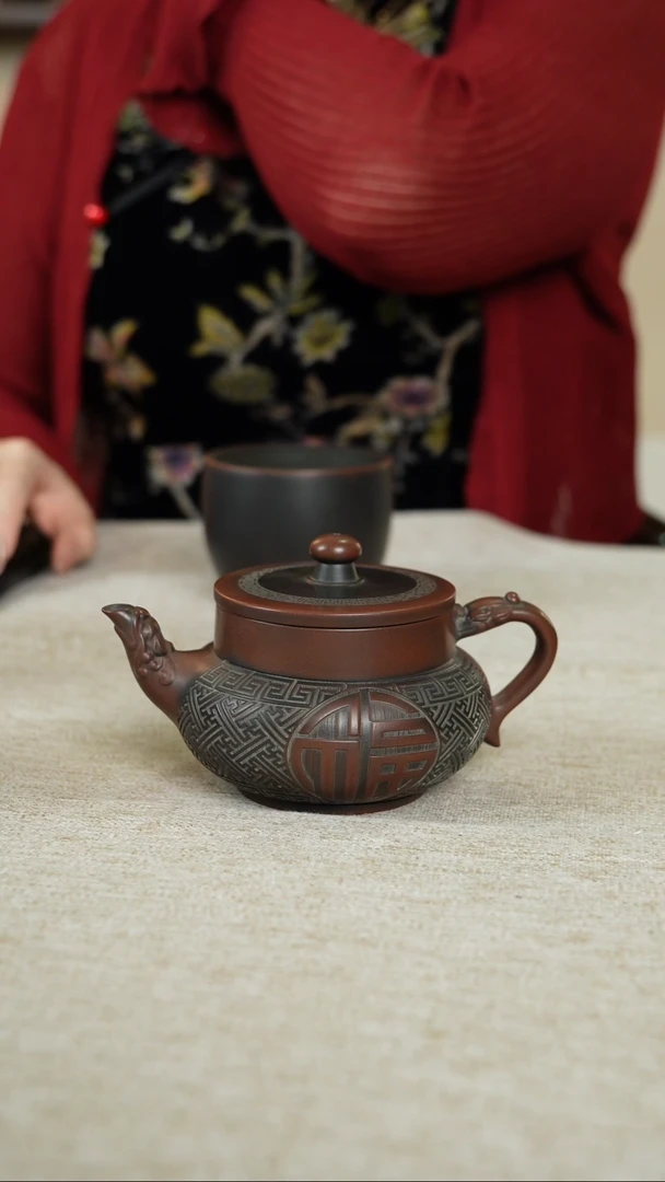 钦州坭兴陶龙嘴壶