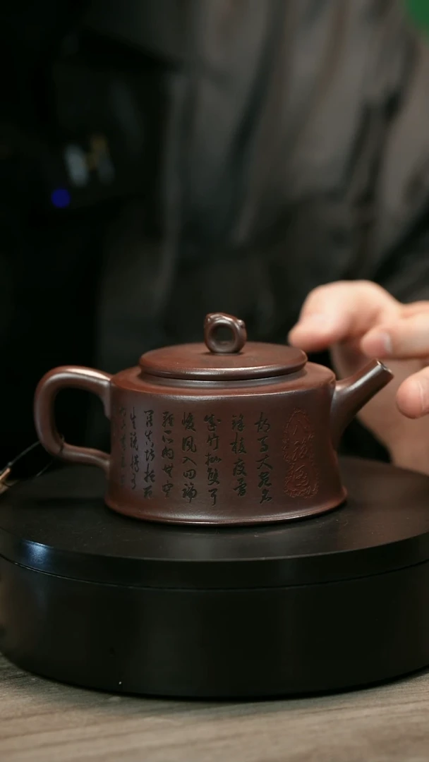 茶壶紫砂用****0H2474王芳刻绘马到成功