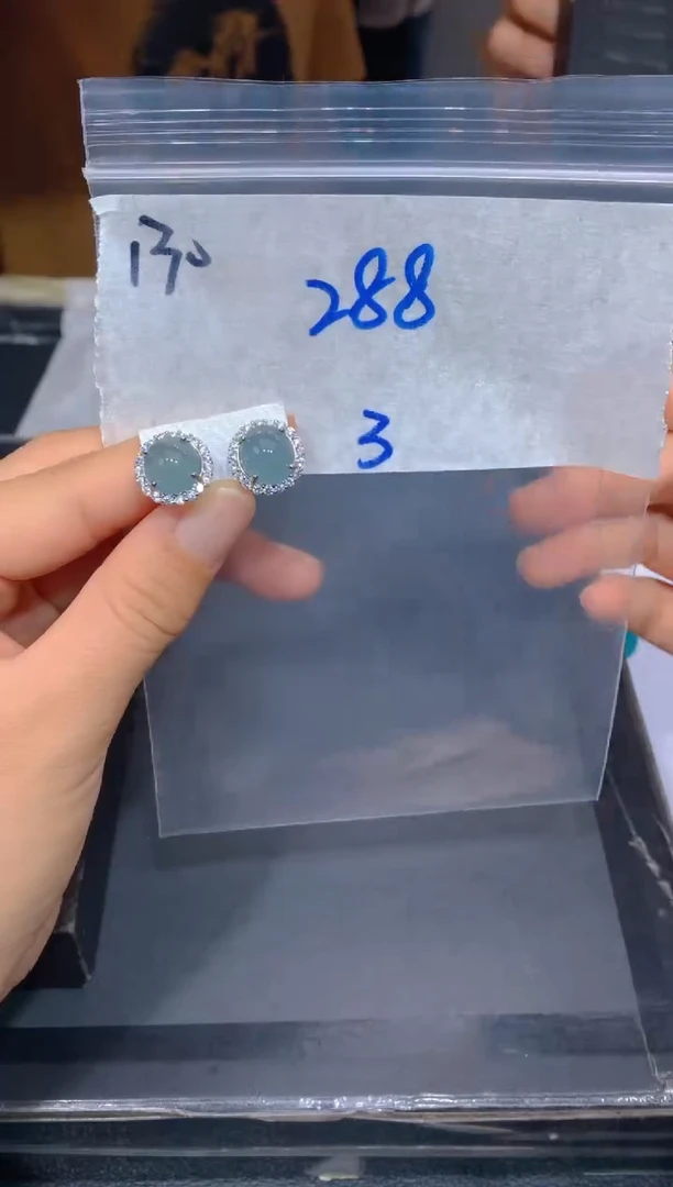 【闪购商品】定制翡翠未镶嵌130耳钉多样性拍一发一毛货定制抛光