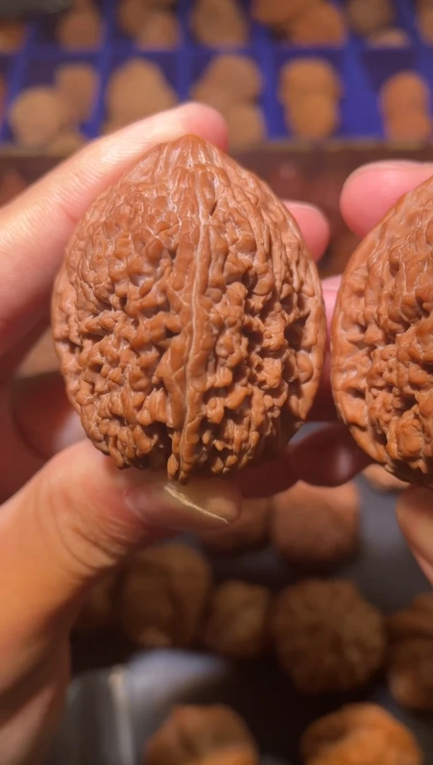 把件文玩核桃盖***。文玩核桃大蒜头