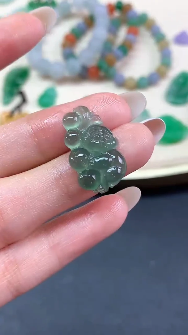 未镶嵌定制翡翠裸石吊坠|680