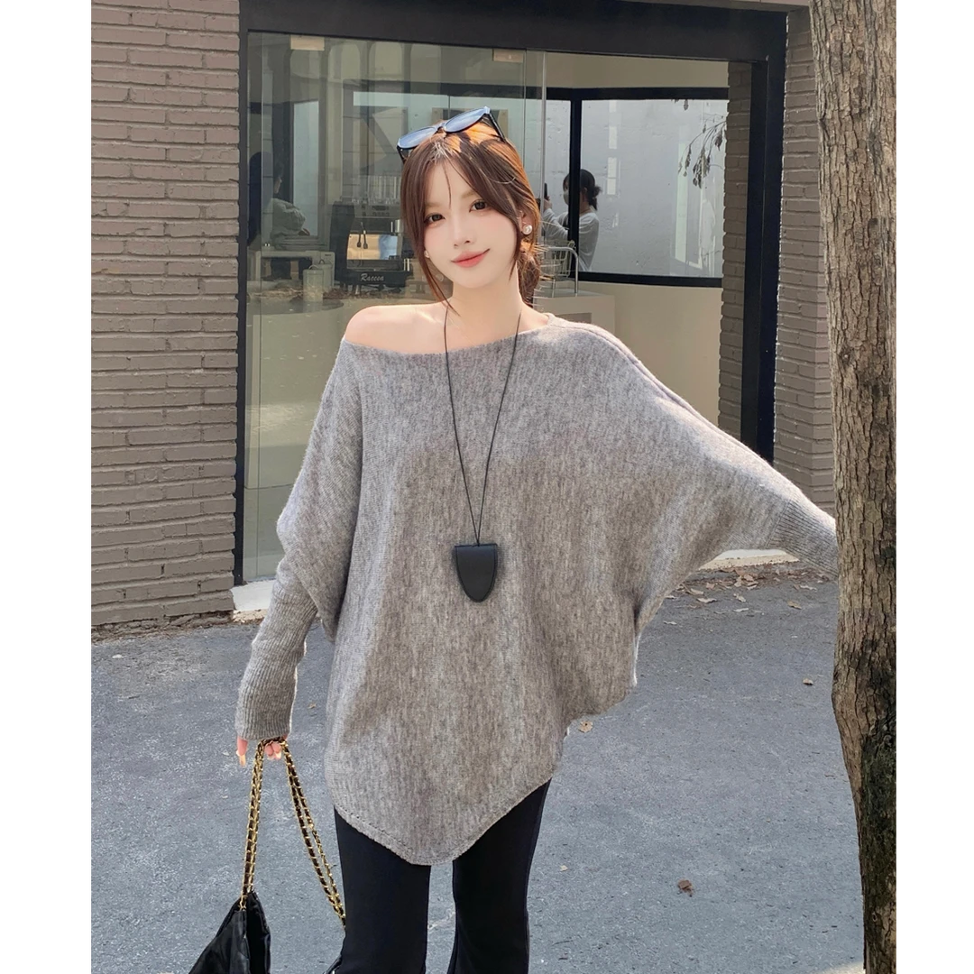 大码女装秋季百搭设计感宽松不规则显瘦一字肩毛衣针织上衣女