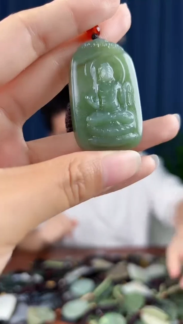 未镶嵌和田玉挂件拍一发一，