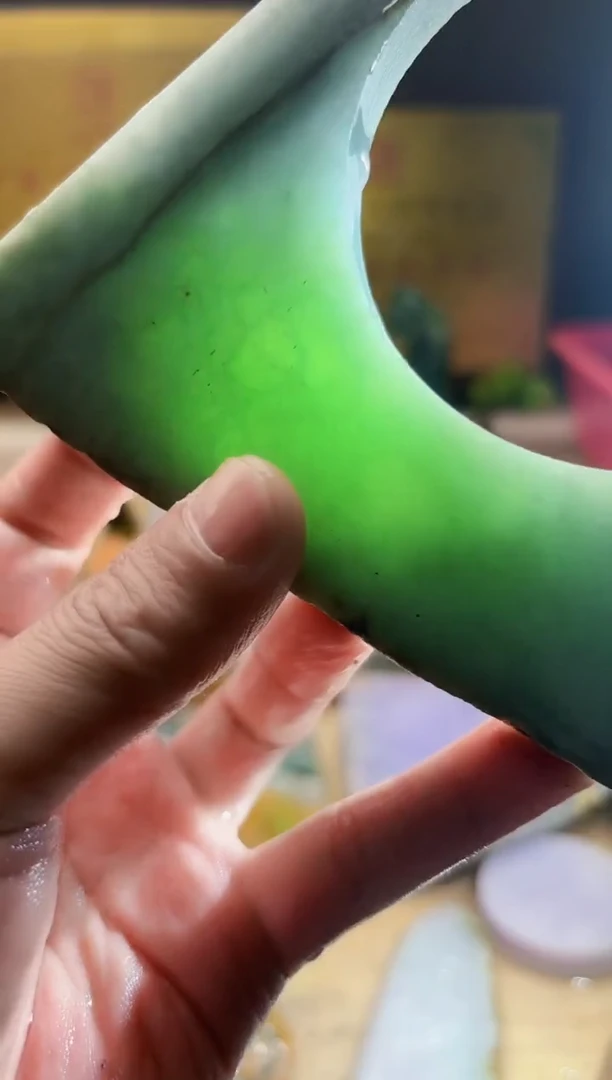 翡翠挂件未镶嵌A货张麦A390