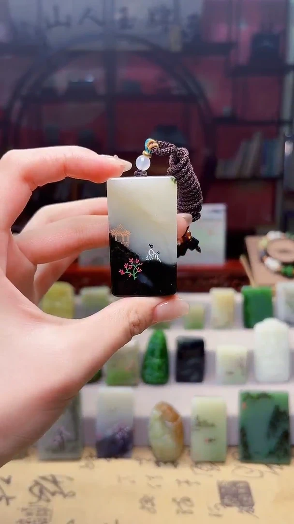 未镶嵌独山玉颈饰4