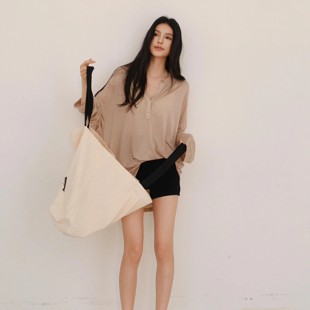 松弛感薄款T恤长袖女装2025夏季新款慵懒宽松微透V领上衣时尚休闲