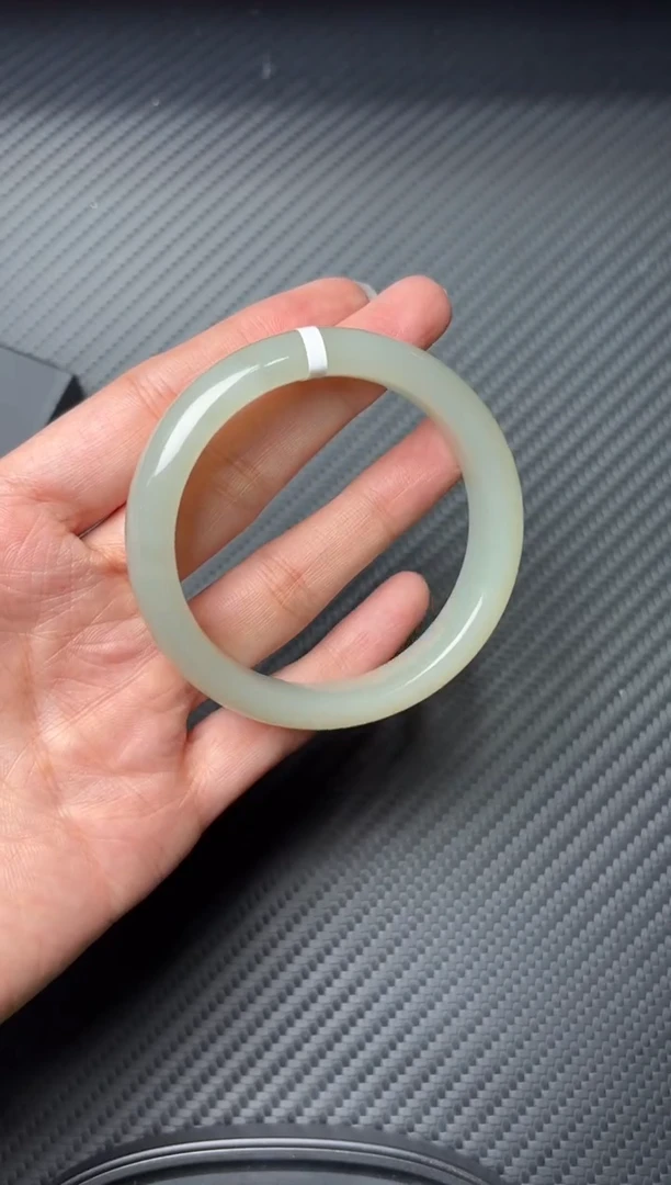 未镶嵌手镯和田玉且末近矿微色差54