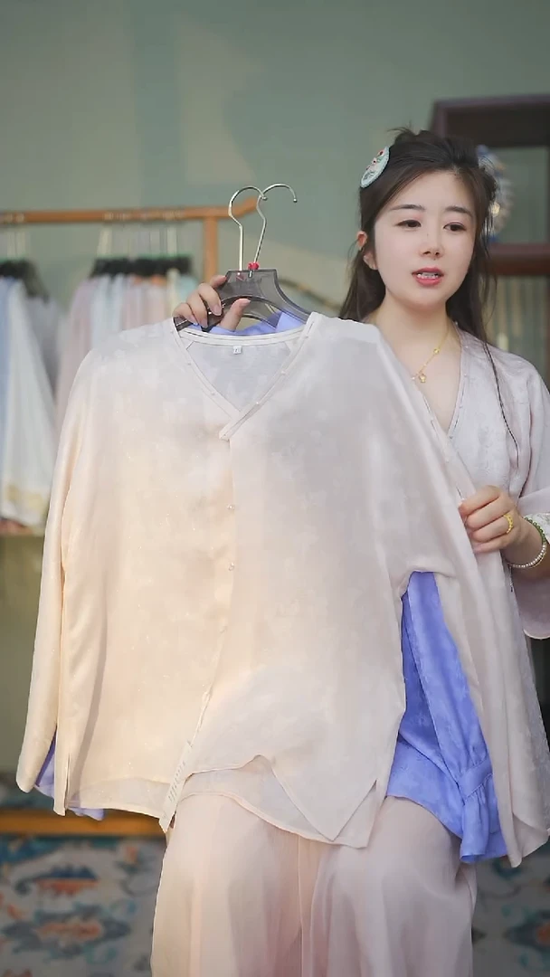 刺绣L码130斤内百搭款上衣单层