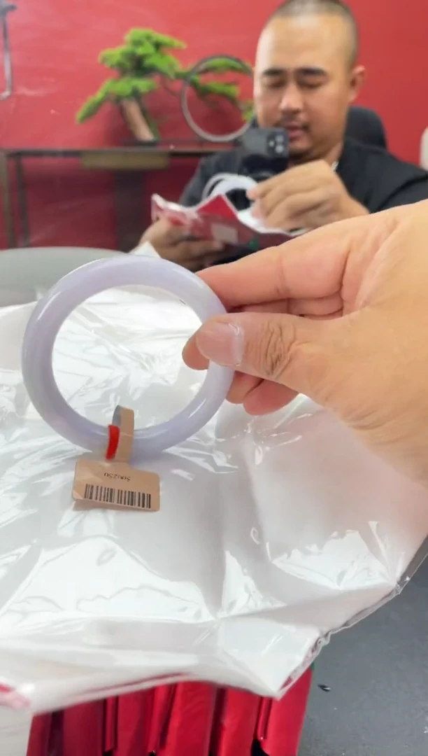 未镶嵌手镯翡翠翡翠手镯1