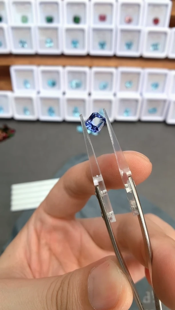 未镶嵌裸石定制蓝宝石1.99ct 无烧蓝宝石