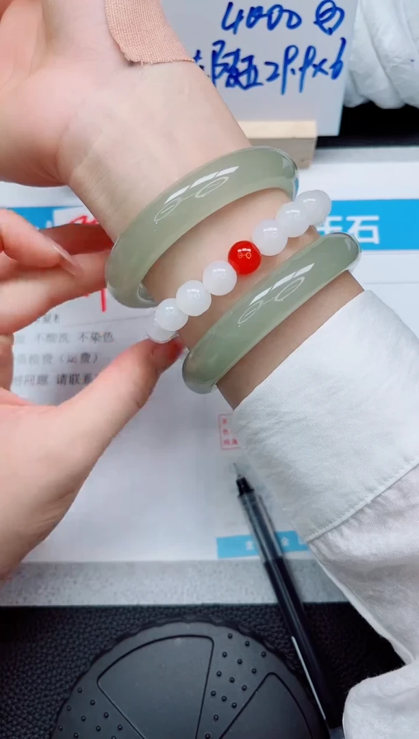 石英质玉手镯未镶嵌20-59.5