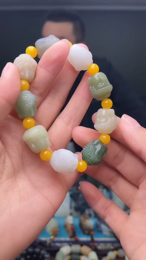 未镶嵌和田玉挂件1