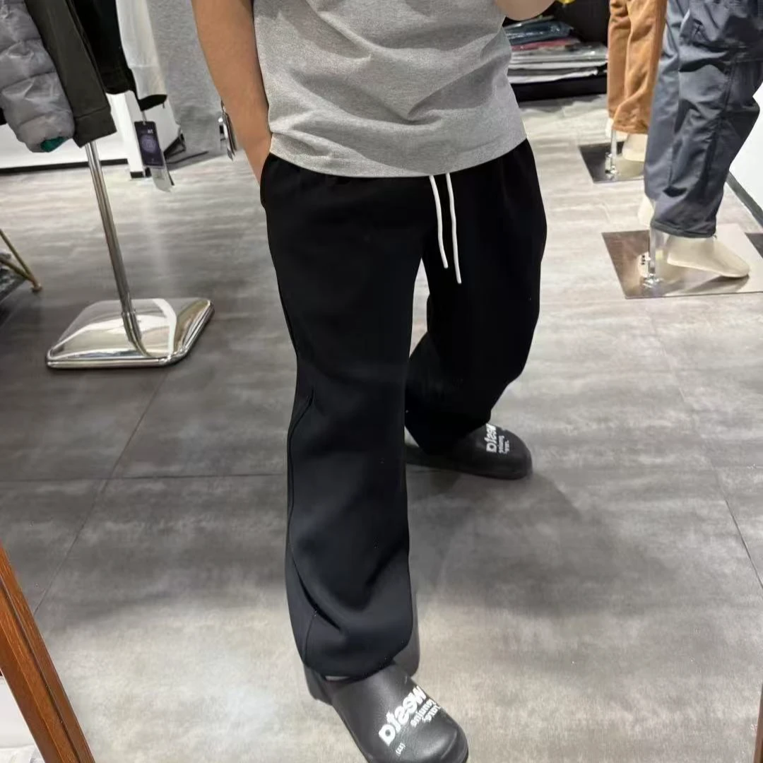 加绒直筒卫裤 裤型帅气 裤口可调节 男女同款