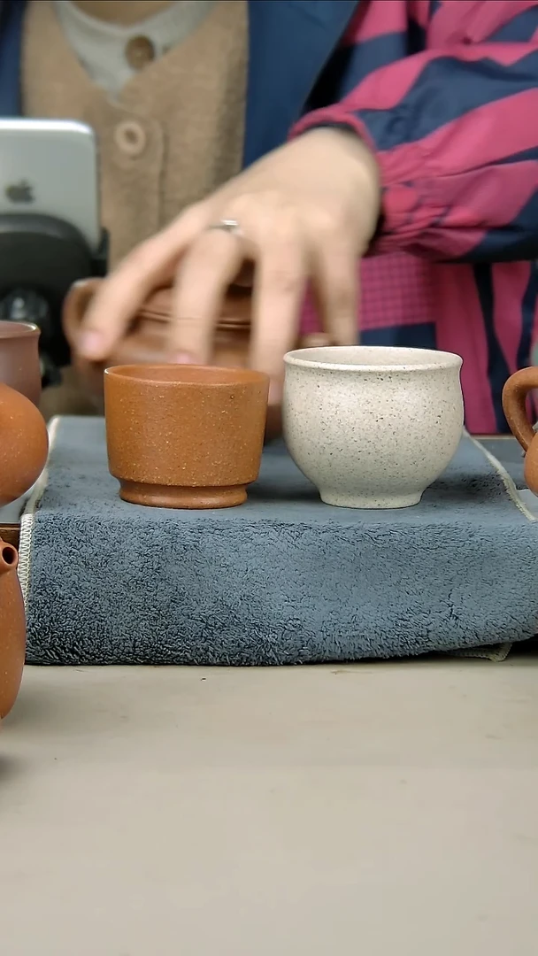 茶壶紫砂白玉段红黄泥杯子各一个