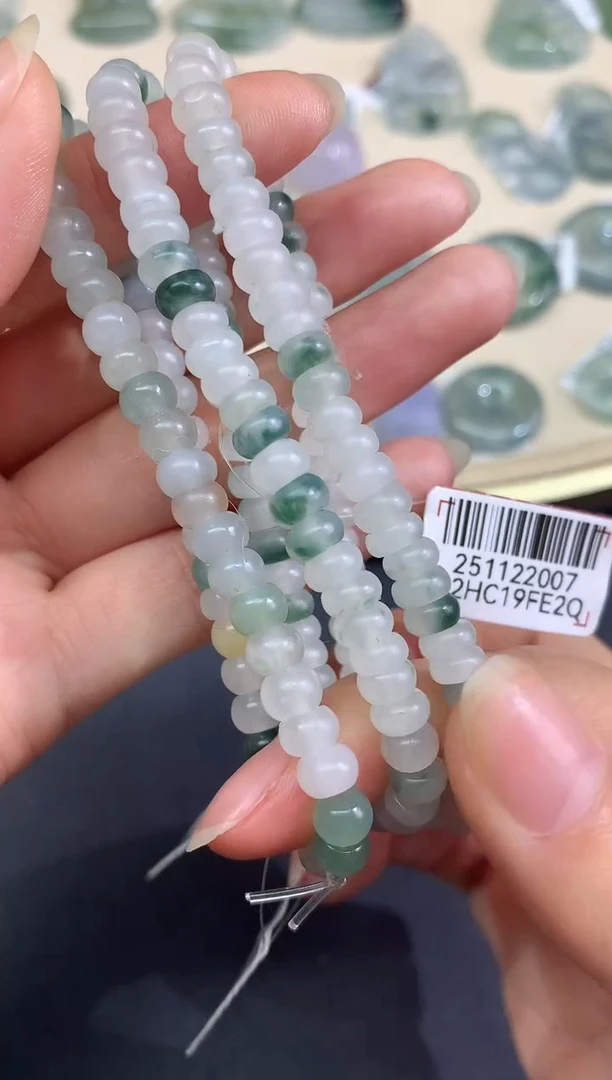 未镶嵌定制翡翠毛货翡翠手串|380多样性发其一