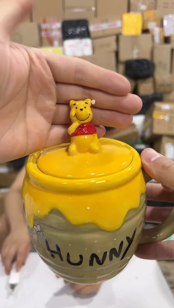 瓷片A款维尼蜂蜜带盖杯