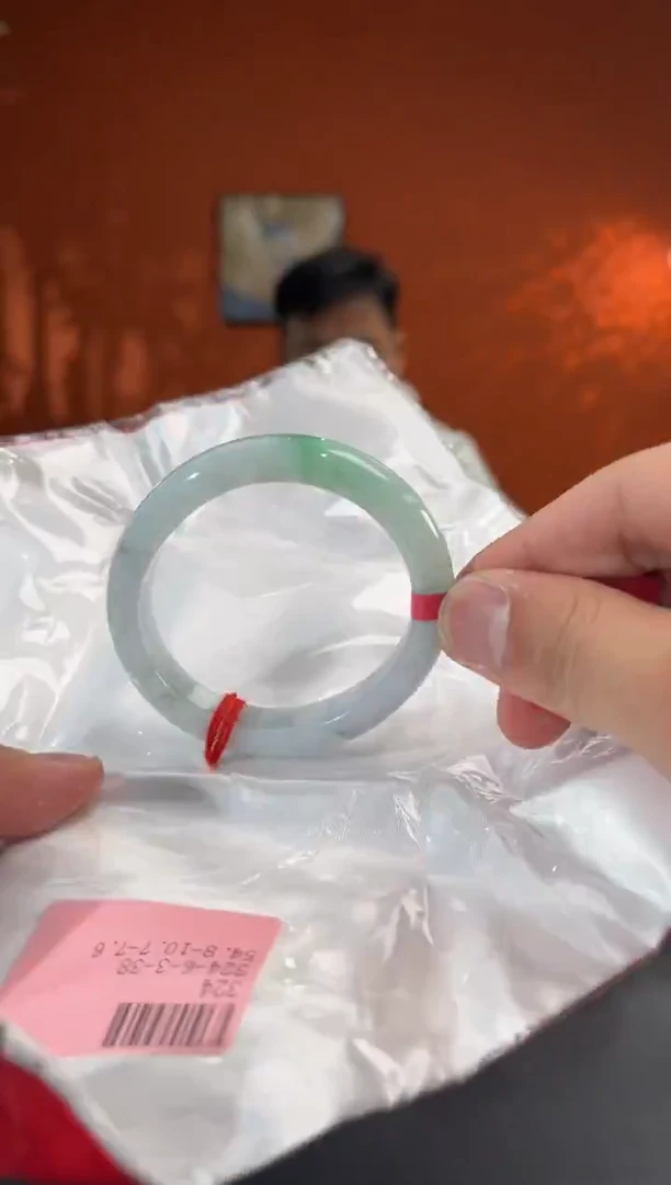 未镶嵌手镯（贵妃镯）翡翠12 52