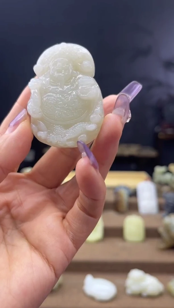 颈饰未镶嵌和田玉1