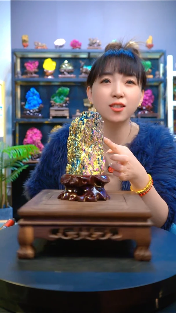 石材颜色漂亮，造型奇特