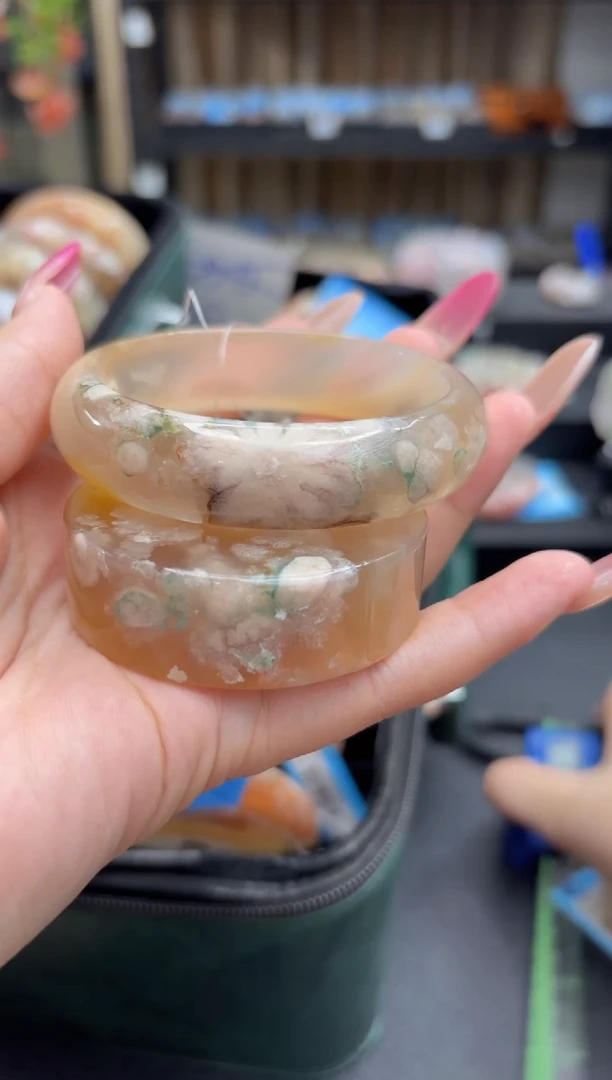 未镶嵌手镯石英质玉76(58圈赠送镯心)