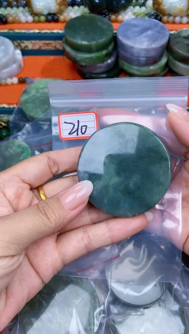 和田玉未镶嵌挂件和田玉