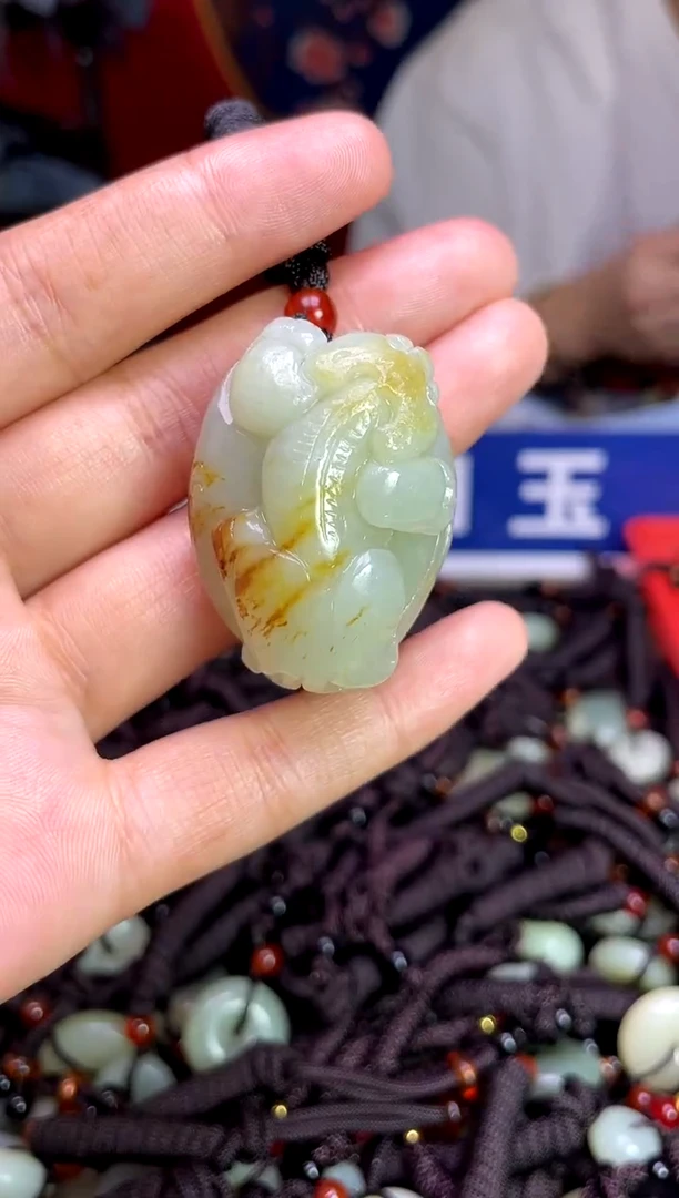 未镶嵌和田玉挂件1