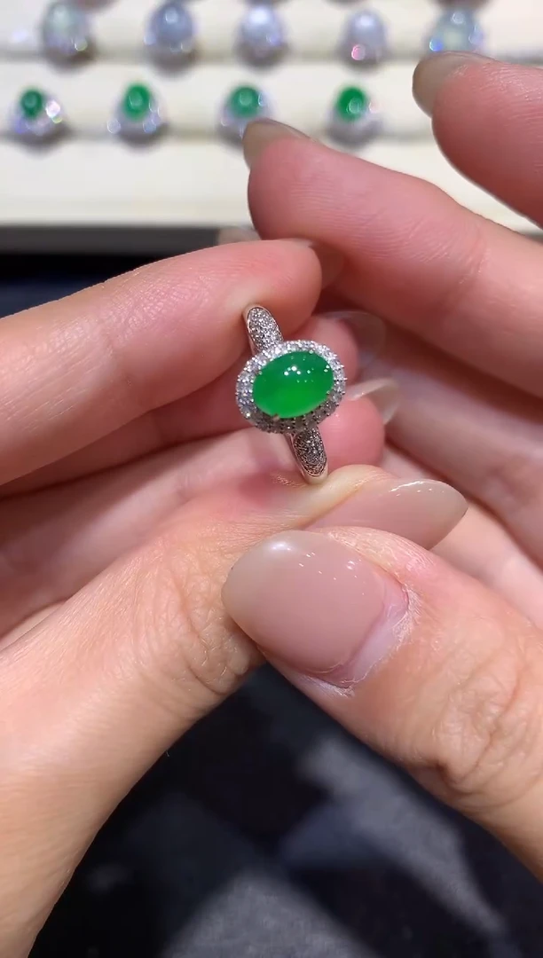 【闪购商品】翡翠戒指18K金镶嵌a139