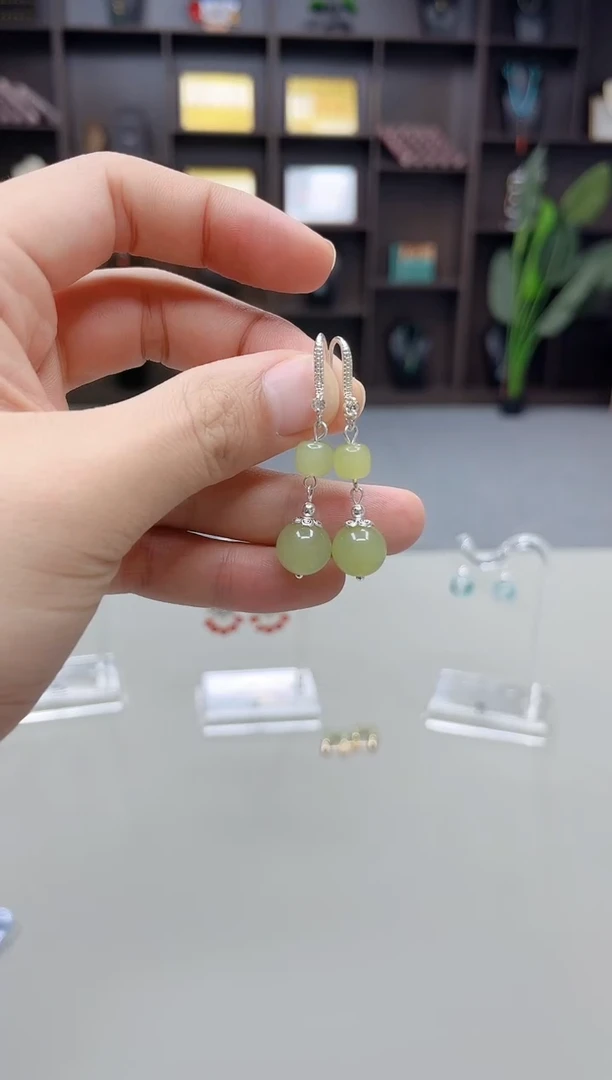 未镶嵌东陵石耳饰430000