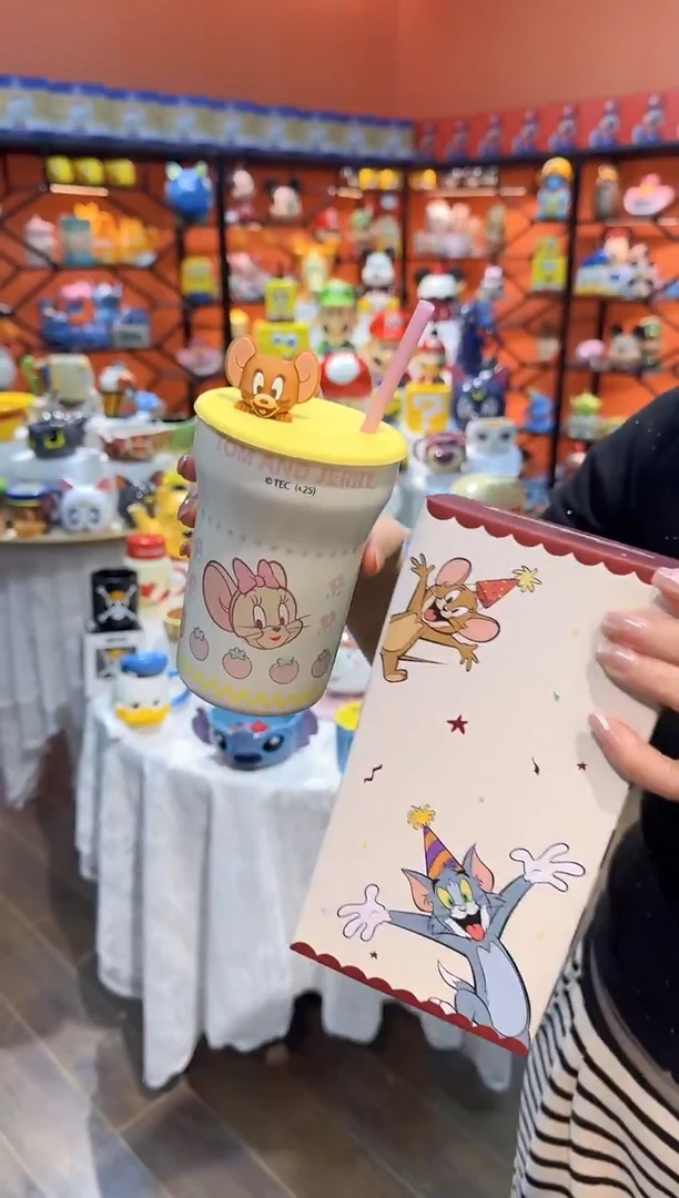 瓷片@@猫和老鼠黄色带盖陶瓷吸管杯