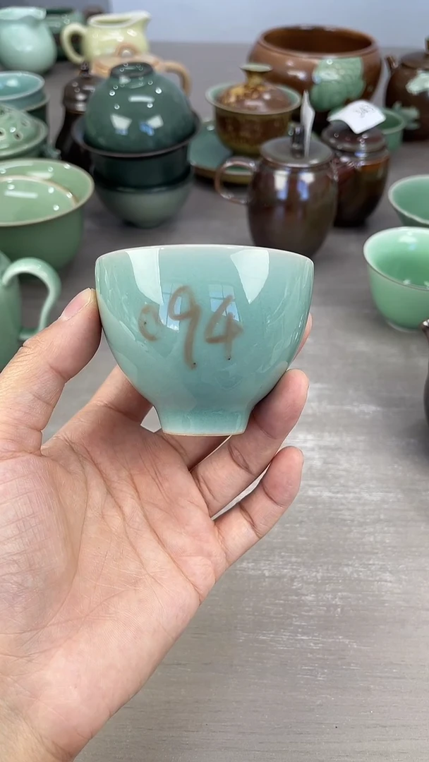 青瓷仓储福利清仓微瑕