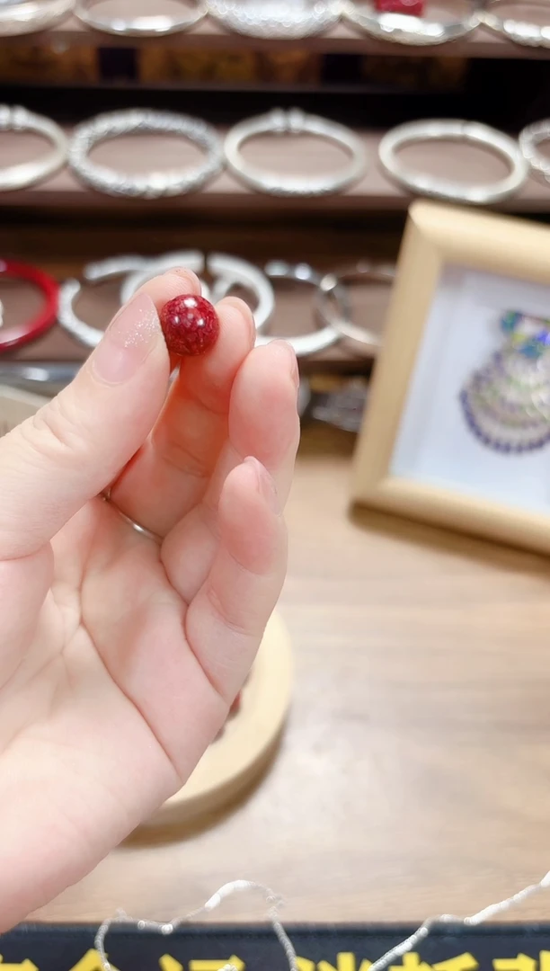 无足银原红砂珠珠吊坠