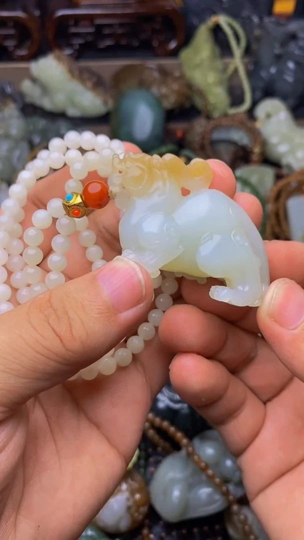 未镶嵌和田玉挂件1