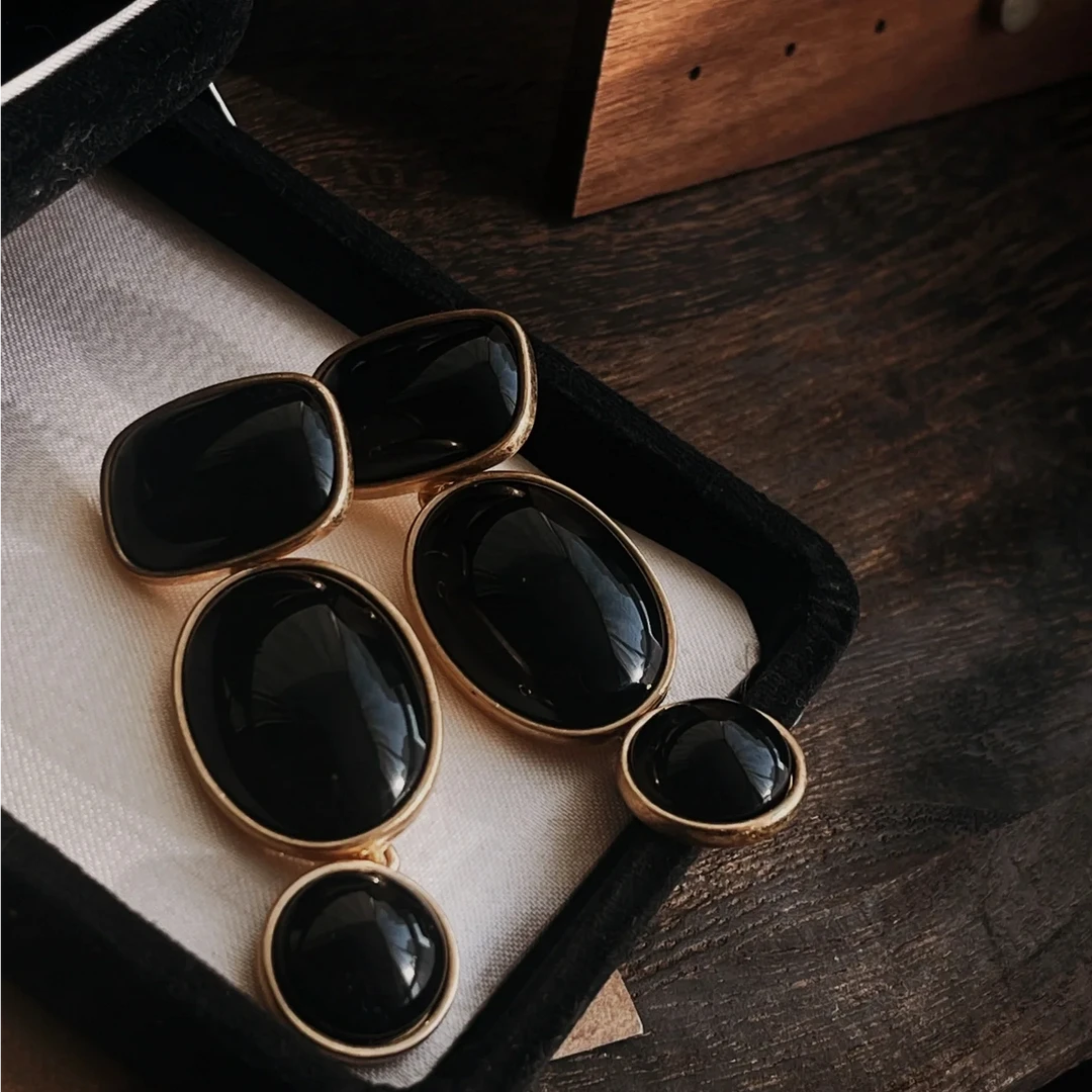 铜合金树脂耳饰 复古做旧黑金长款耳坠夸张时尚港风百搭N10026