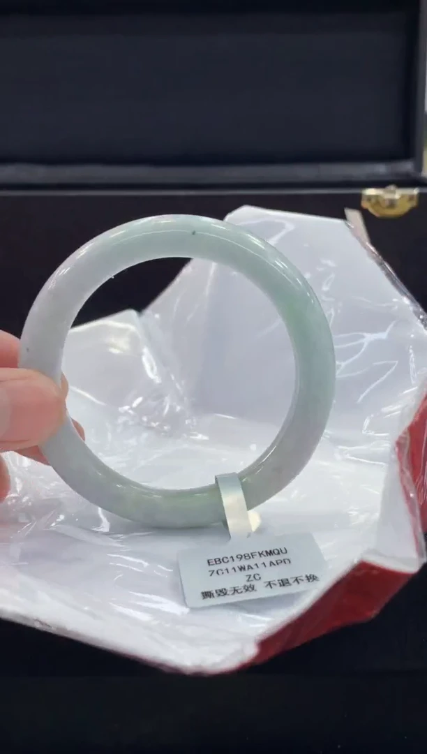 未镶嵌手镯翡翠翡翠手镯