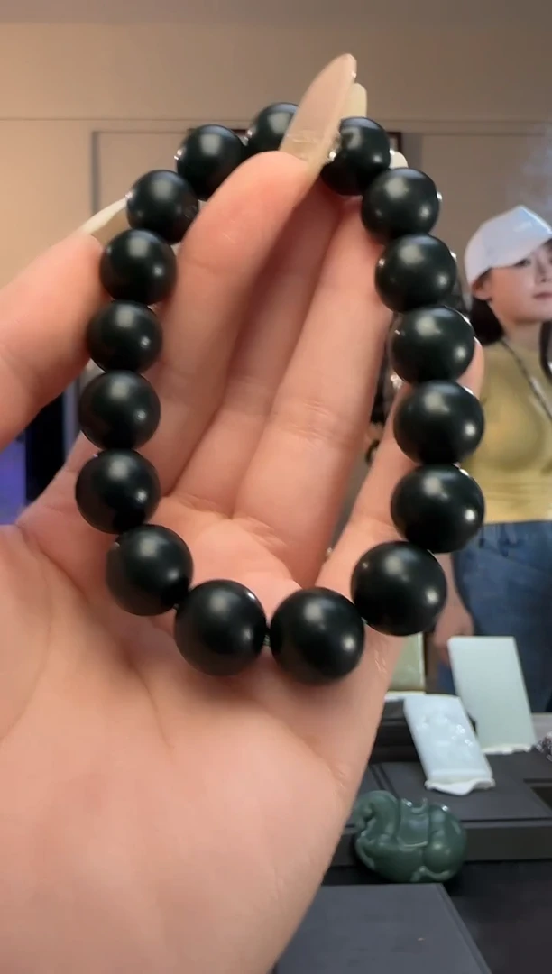 颈饰未镶嵌和田玉青玉圆珠手串