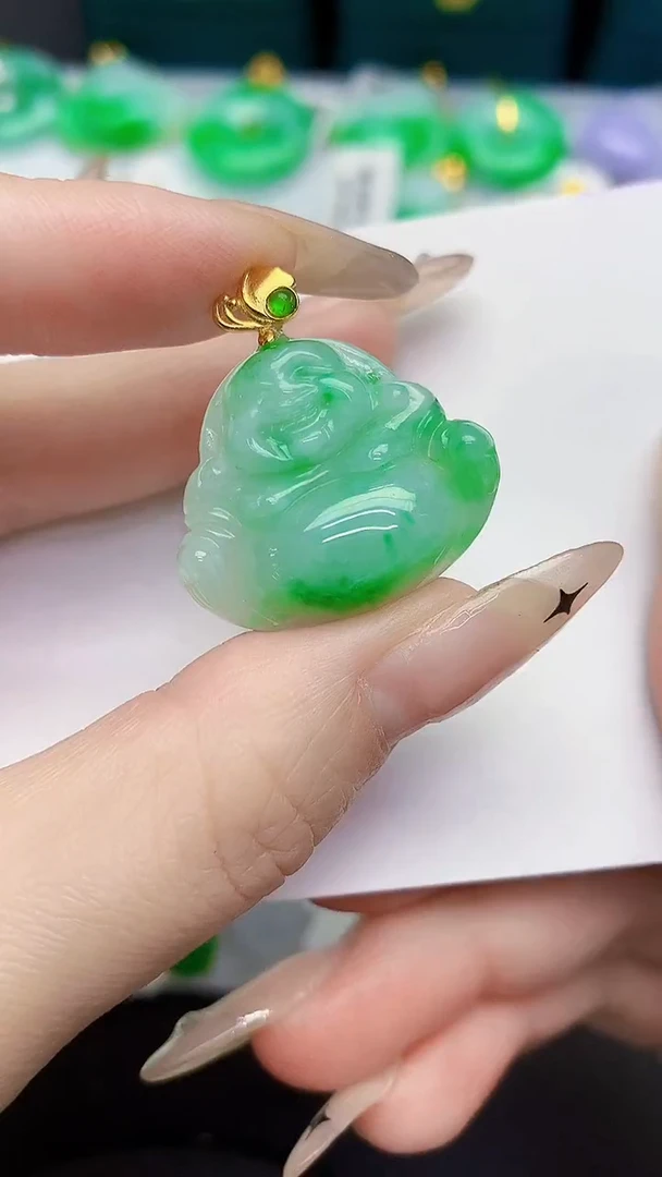 颈饰未镶嵌翡翠缅甸天然翡翠A货